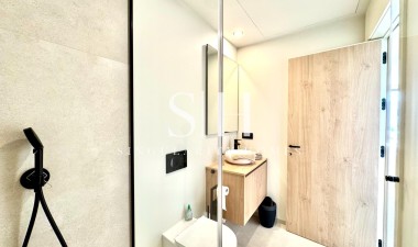 Resale - Apartment / flat - Orihuela - Las Colinas Golf