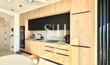 Resale - Apartment / flat - Orihuela - Las Colinas Golf
