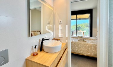 Resale - Apartment / flat - Orihuela - Las Colinas Golf