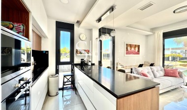 Odsprzedaż - Villa - Orihuela Costa - Lomas de Cabo Roig