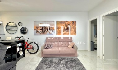 Odsprzedaż - Villa - Orihuela Costa - Lomas de Cabo Roig