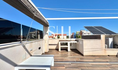 Odsprzedaż - Villa - Orihuela Costa - Lomas de Cabo Roig