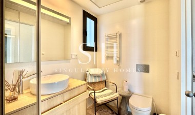 Resale - Apartment / flat - Orihuela - Las Colinas Golf