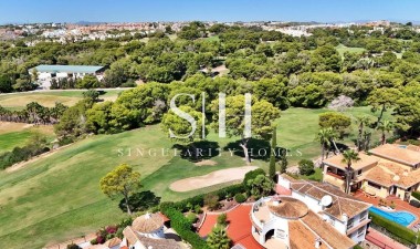 Herverkoop - Villa - Orihuela Costa - Villamartin