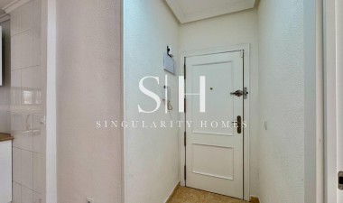 Resale - Apartment / flat - Torrevieja - Centro