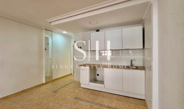 Resale - Apartment / flat - Torrevieja - Centro
