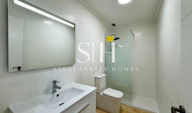 Resale - Apartment / flat - Torrevieja - Centro