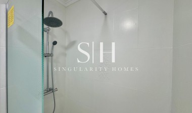 Resale - Apartment / flat - Torrevieja - Centro