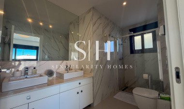Resale - Villa - San Miguel de Salinas - Bellavista
