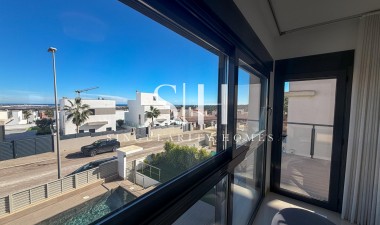 Resale - Villa - San Miguel de Salinas - Bellavista