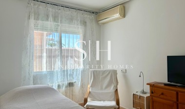 Återförsäljning - Villa - Torrevieja - San Luis