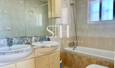 Återförsäljning - Villa - Torrevieja - San Luis