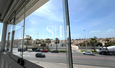 Herverkoop - Bungalow - Torrevieja - aguas nuevas