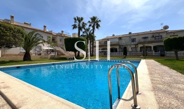 Herverkoop - Bungalow - Torrevieja - aguas nuevas