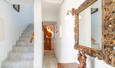 Odsprzedaż - Villa - Torrevieja - Cala de cabo cervera