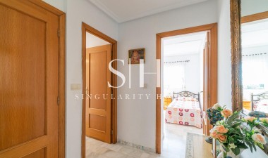 Odsprzedaż - Villa - Torrevieja - Cala de cabo cervera