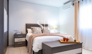 Resale - Villa - Orihuela Costa - Playa Flamenca