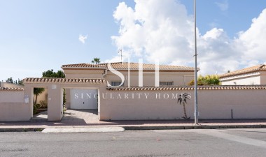 Resale - Villa - Orihuela Costa - Playa Flamenca