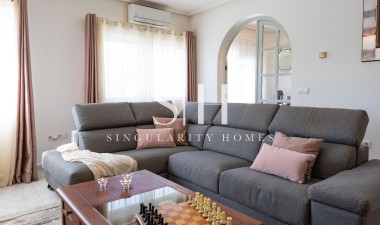 Resale - Villa - Orihuela Costa - Playa Flamenca