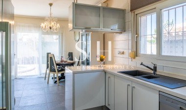 Resale - Villa - Orihuela Costa - Playa Flamenca