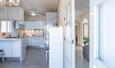 Resale - Villa - Orihuela Costa - Playa Flamenca