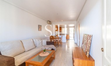 Återförsäljning - Bungalow - Orihuela Costa - Los Almendros-La Florida