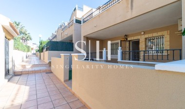 Återförsäljning - Bungalow - Orihuela Costa - Los Almendros-La Florida