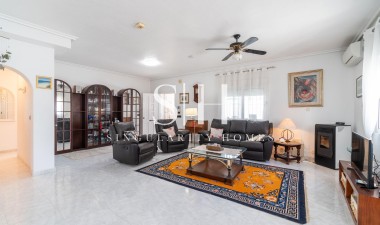 Resale - Villa - Orihuela Costa - Playa Flamenca