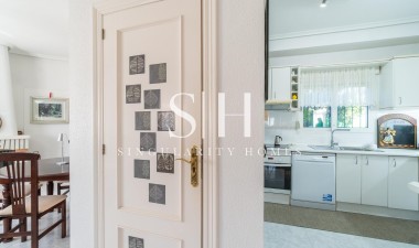 Resale - Villa - Orihuela Costa - Playa Flamenca