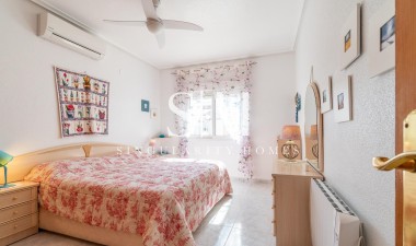 Resale - Villa - Orihuela Costa - Playa Flamenca