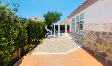 Resale - House - Orihuela Costa