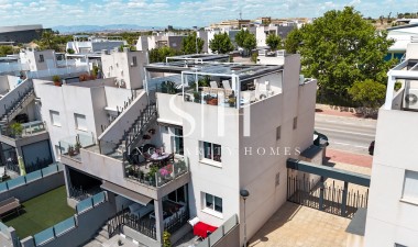 Resale - Apartment / flat - Torrevieja - Aguas Nuevas