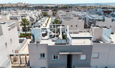 Resale - Apartment / flat - Torrevieja - Aguas Nuevas