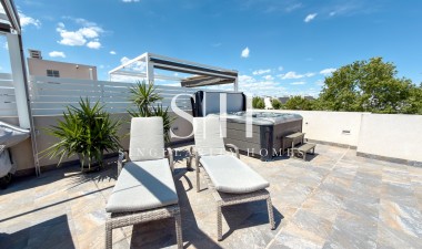 Resale - Apartment / flat - Torrevieja - Aguas Nuevas