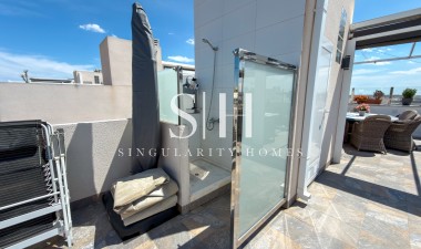 Resale - Apartment / flat - Torrevieja - Aguas Nuevas