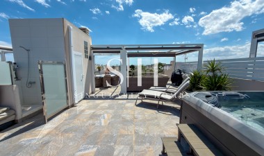 Resale - Apartment / flat - Torrevieja - Aguas Nuevas