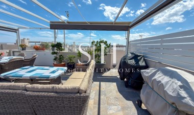 Resale - Apartment / flat - Torrevieja - Aguas Nuevas