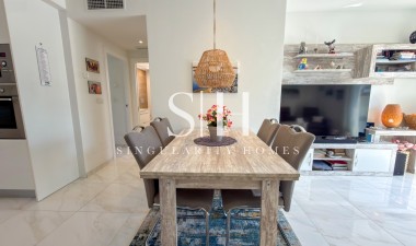 Resale - Apartment / flat - Torrevieja - Aguas Nuevas