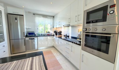 Resale - Apartment / flat - Torrevieja - Aguas Nuevas