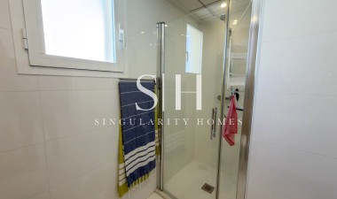 Resale - Apartment / flat - Torrevieja - Aguas Nuevas