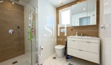 Resale - Apartment / flat - Torrevieja - Aguas Nuevas