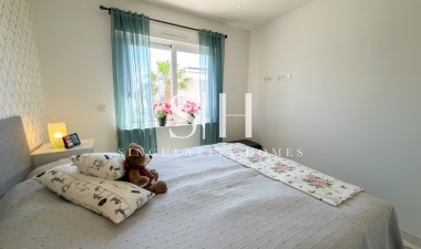 Resale - Apartment / flat - Torrevieja - Aguas Nuevas