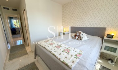 Resale - Apartment / flat - Torrevieja - Aguas Nuevas