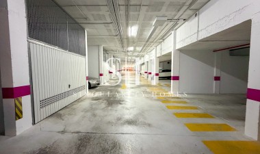 Resale - Apartment / flat - Torrevieja - Aguas Nuevas