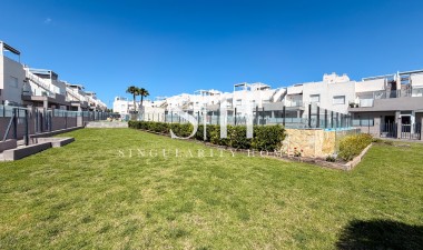 Resale - Apartment / flat - Torrevieja - Aguas Nuevas