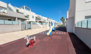Resale - Apartment / flat - Torrevieja - Aguas Nuevas