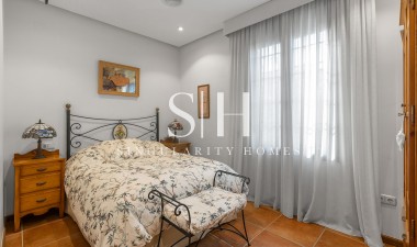 Reventa - Villa - Torrevieja - La veleta