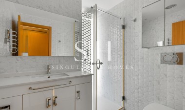 Återförsäljning - Lägenhet / lägenhet - Torrevieja - Punta prima