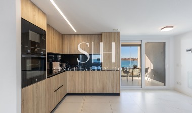 Återförsäljning - Lägenhet / lägenhet - Torrevieja - Punta prima