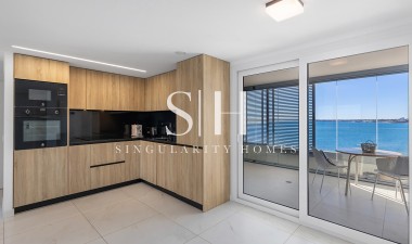 Återförsäljning - Lägenhet / lägenhet - Torrevieja - Punta prima